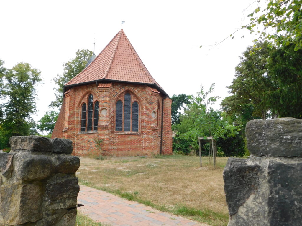 St. Laurentius-Kirche - Müden